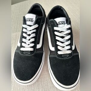 Vans Men's Ward Low Top Suede/Canvas Sneakers - Black/White - Size 8